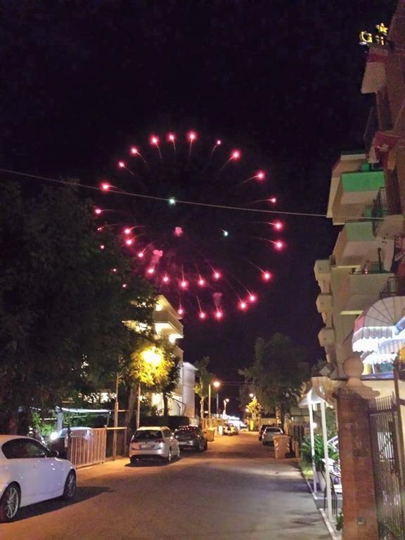 Hotel Penny Rimini Eksteriør bilde